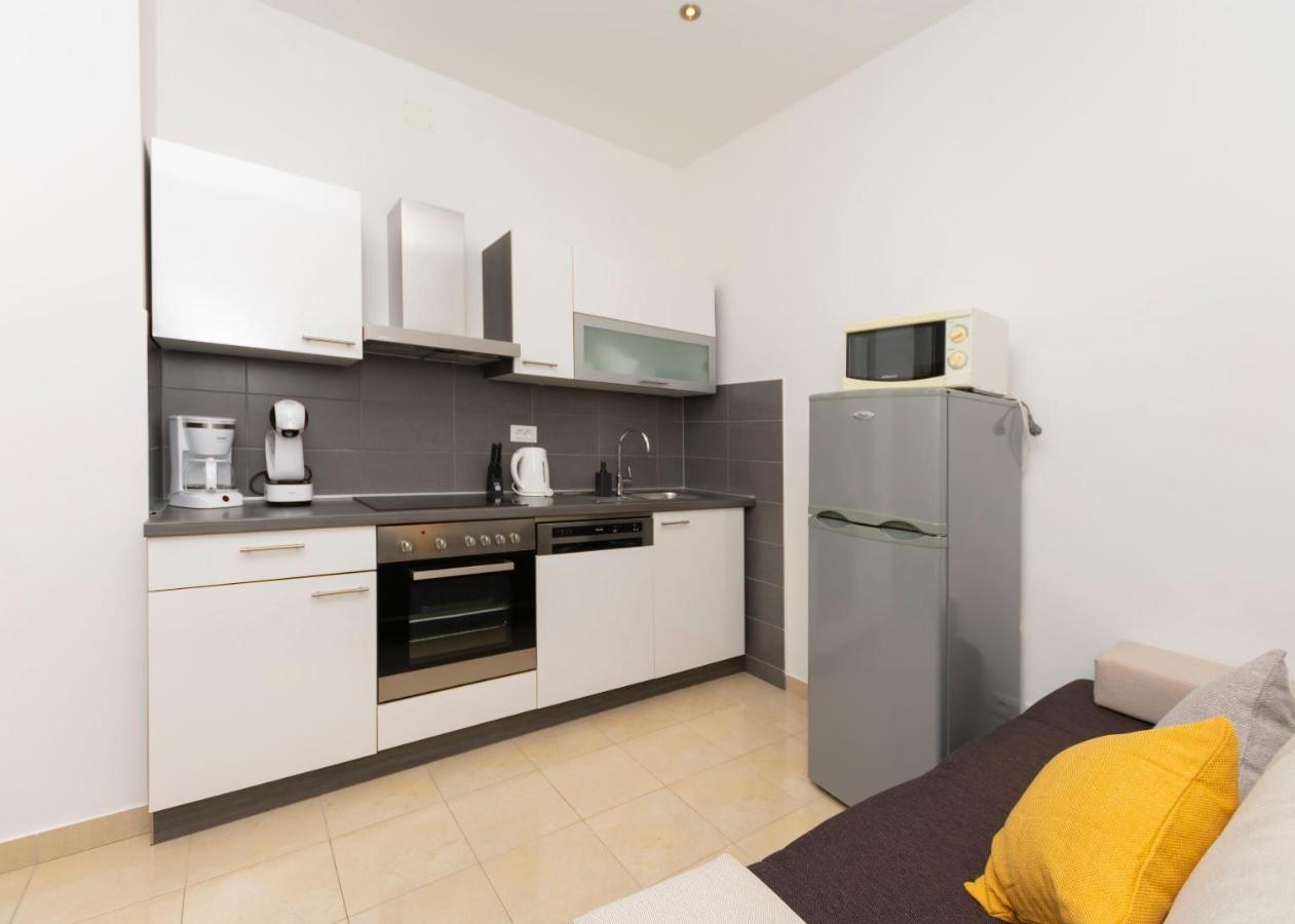 Apartments Beach Dream Mimice Extérieur photo