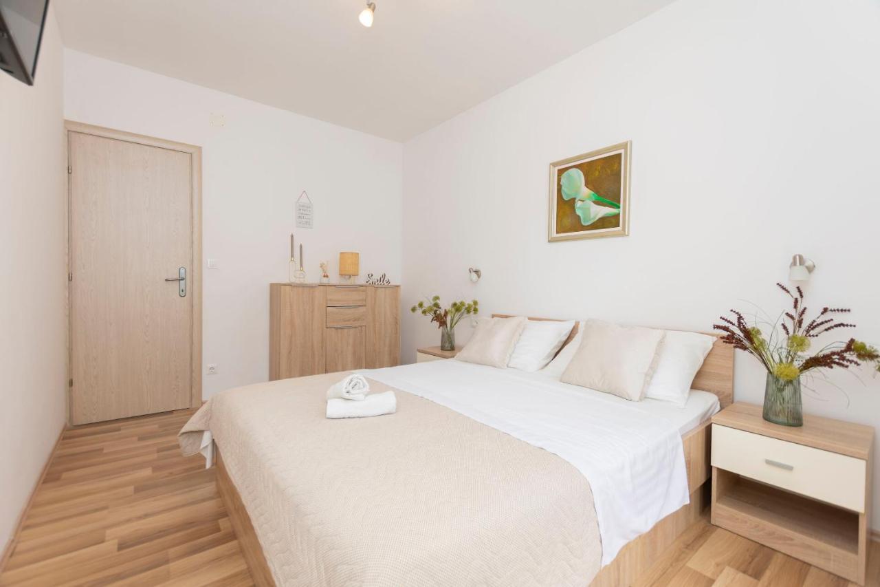 Apartments Beach Dream Mimice Extérieur photo