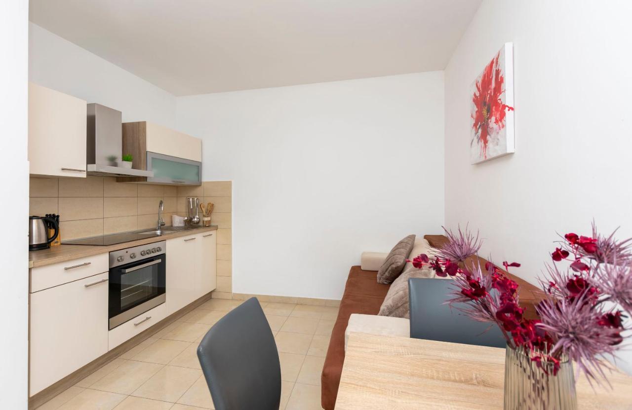 Apartments Beach Dream Mimice Extérieur photo