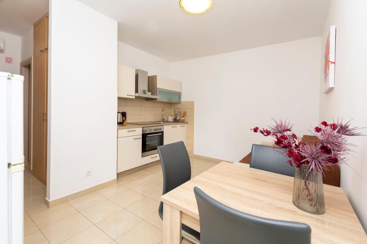 Apartments Beach Dream Mimice Extérieur photo
