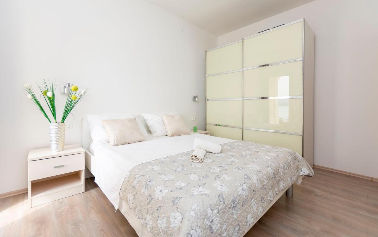 Apartments Beach Dream Mimice Extérieur photo